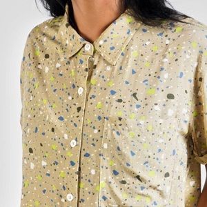 ULTIMATE SPECKLE SHORT SLEEVE RELAXED BUTTON UP